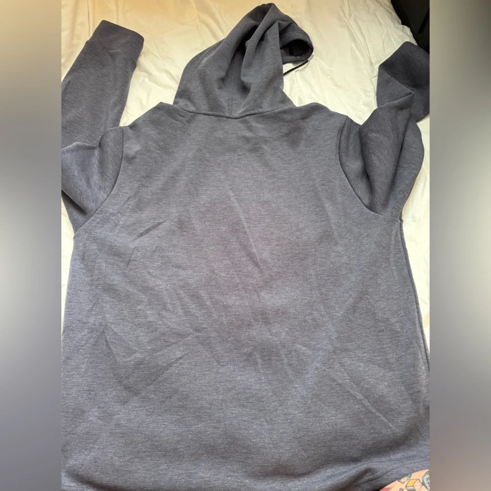 Legends Hoodie - Picture 5 of 5